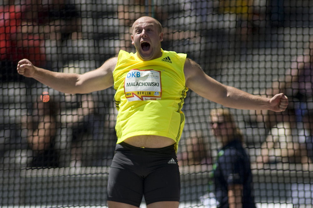 Olympic athlete goes above and beyond to help a child