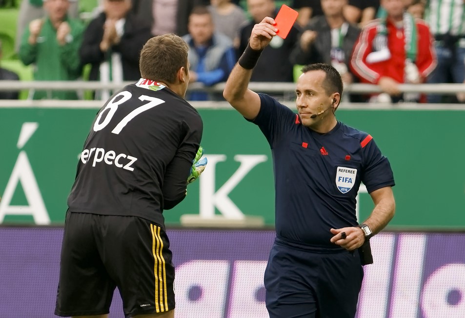 The insane game with ten red cards